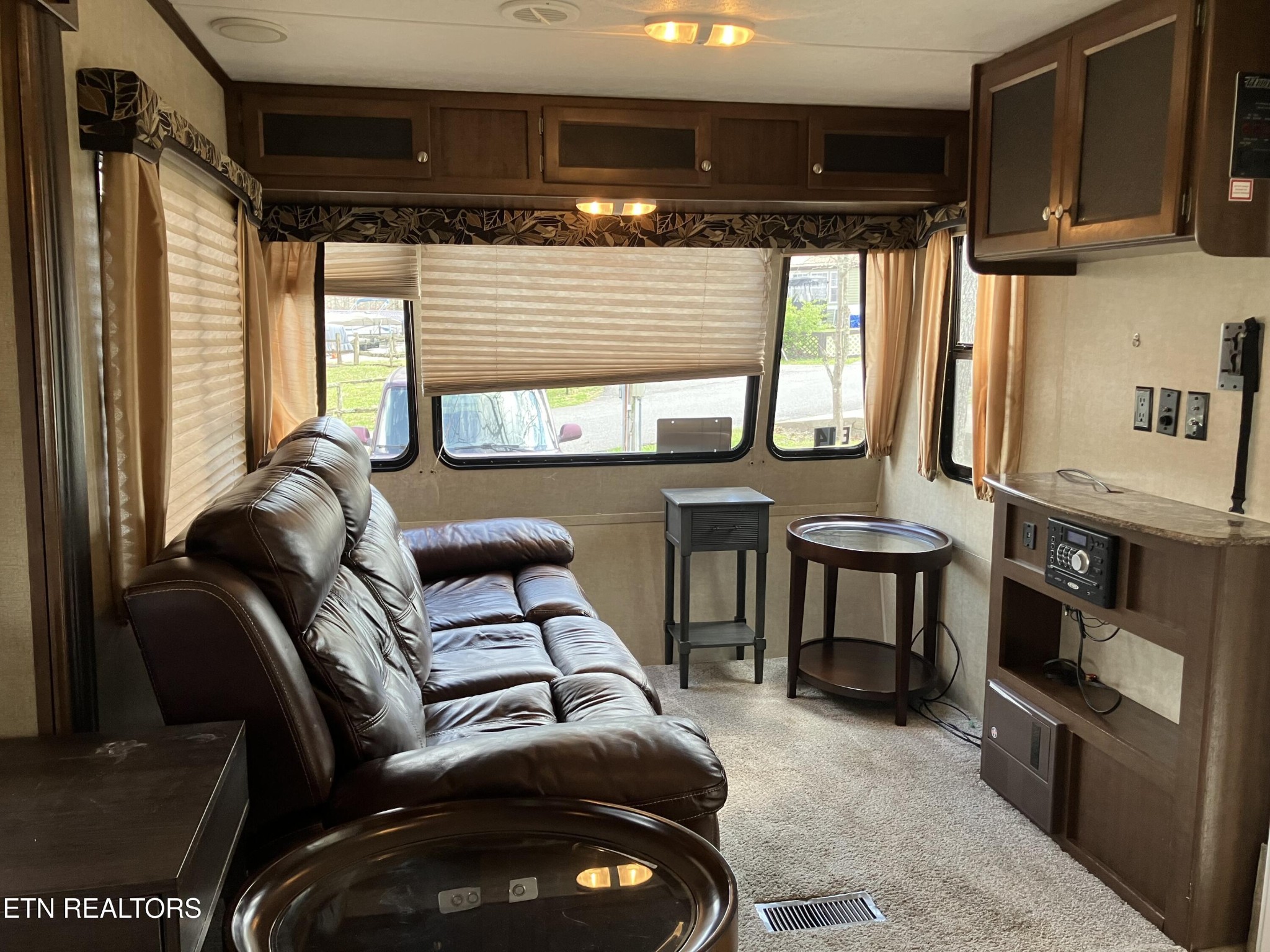 37 Beach Road Crossville, TN 38572 - Photo 3 of 16 Gallery Image 3