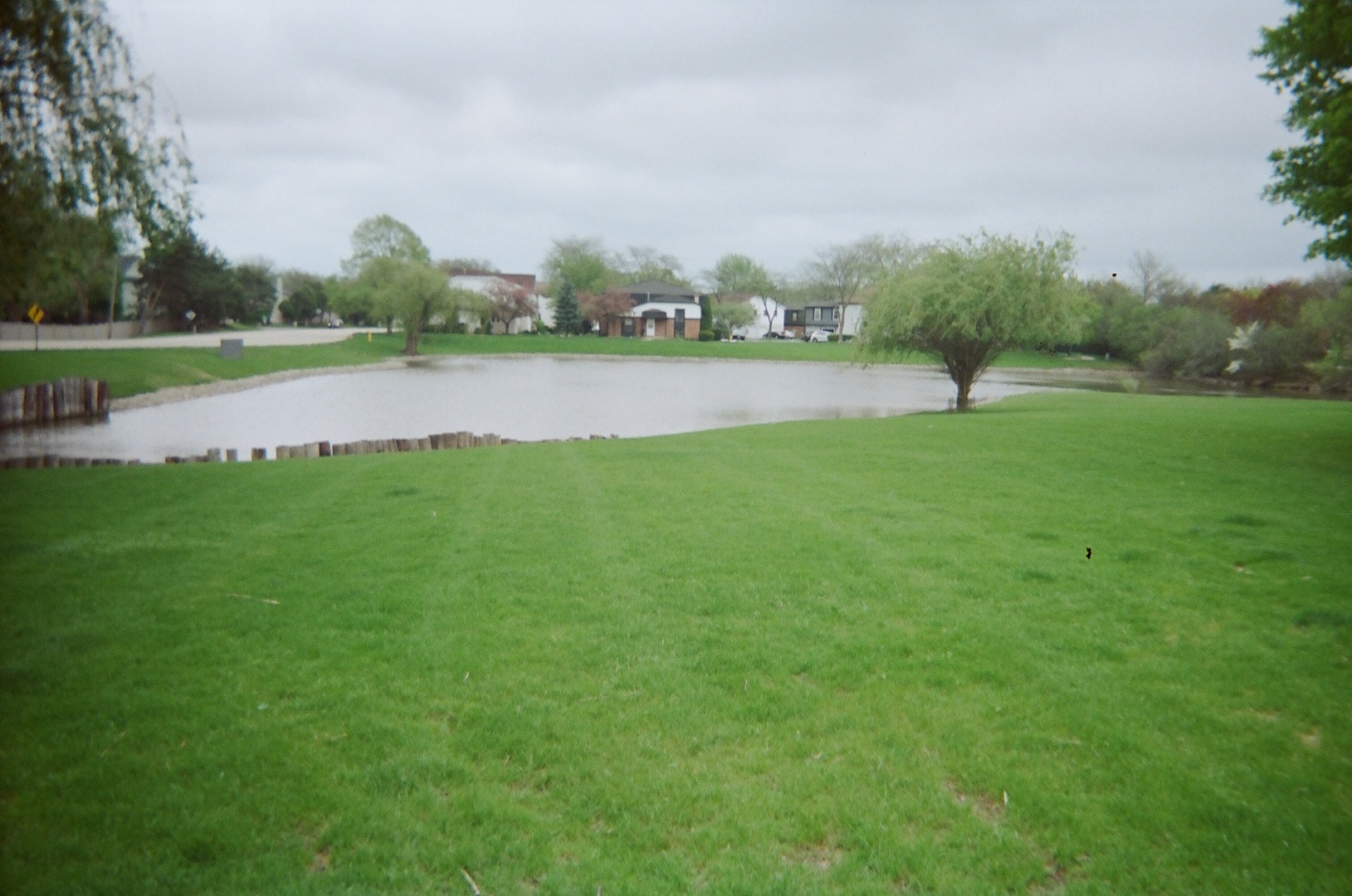 1446 Inverrary Lane, Unit 1446 Deerfield, IL 60015 - Photo 13 of 13 a view of a grassy field