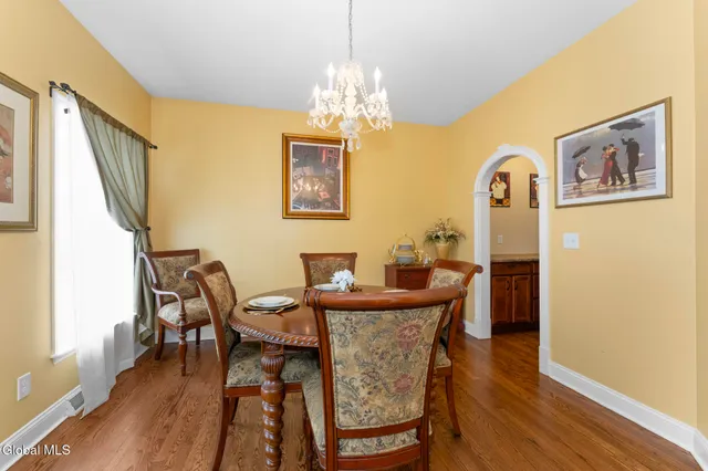 $599,900 | 2 Goldfield Lane, Clifton Park, NY 12148