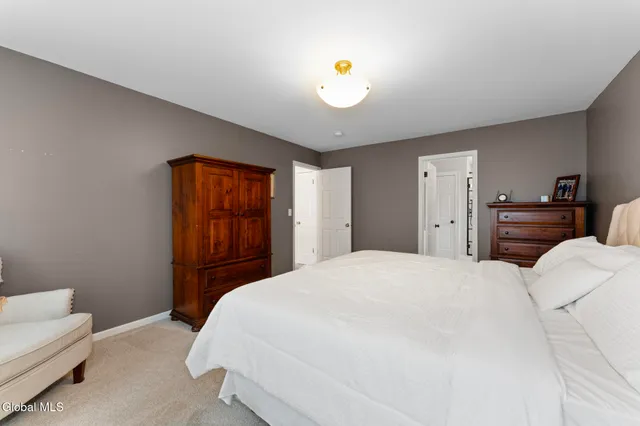 $599,900 | 2 Goldfield Lane, Clifton Park, NY 12148