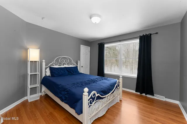 $599,900 | 2 Goldfield Lane, Clifton Park, NY 12148