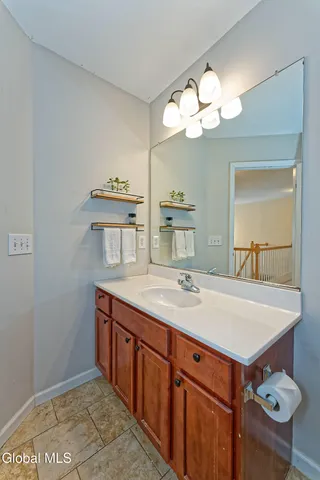 $599,900 | 2 Goldfield Lane, Clifton Park, NY 12148