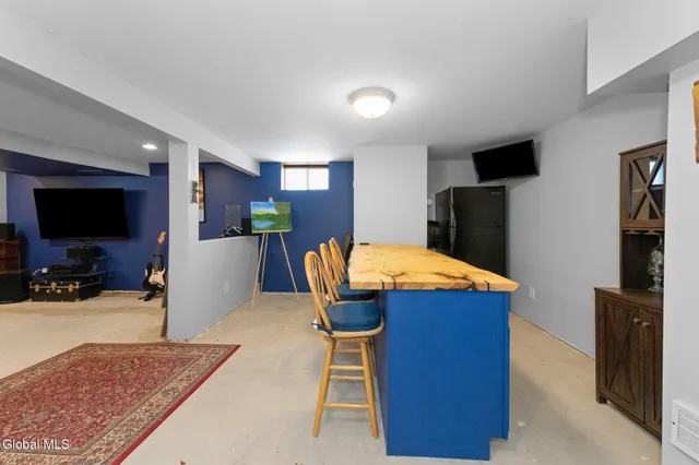 $599,900 | 2 Goldfield Lane, Clifton Park, NY 12148