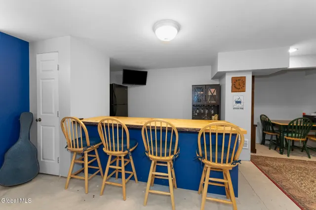 $599,900 | 2 Goldfield Lane, Clifton Park, NY 12148