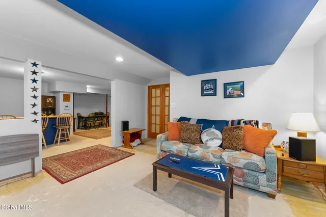 $599,900 | 2 Goldfield Lane, Clifton Park, NY 12148