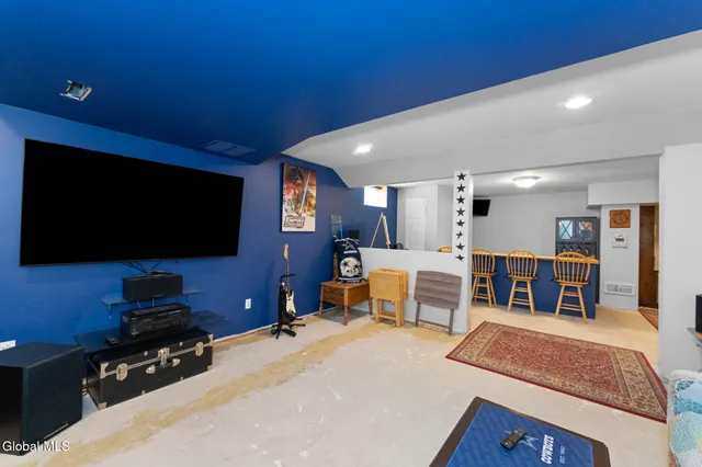 $599,900 | 2 Goldfield Lane, Clifton Park, NY 12148