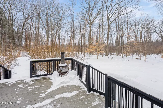 $599,900 | 2 Goldfield Lane, Clifton Park, NY 12148