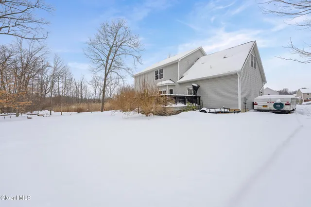 $599,900 | 2 Goldfield Lane, Clifton Park, NY 12148