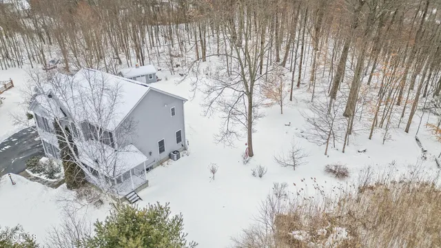 $599,900 | 2 Goldfield Lane, Clifton Park, NY 12148