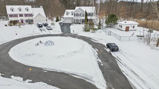 $599,900 | 2 Goldfield Lane, Clifton Park, NY 12148