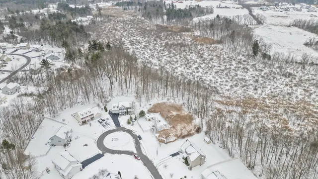 $599,900 | 2 Goldfield Lane, Clifton Park, NY 12148