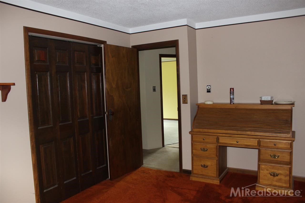 73700 McFadden Road Armada, MI 48005 - Photo 7 of 28 31205262-6.JPG