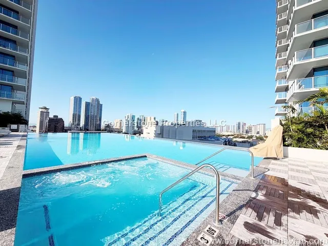 $4,650 | 1500 Rycroft Street, Unit 3819R, Honolulu, HI 96814