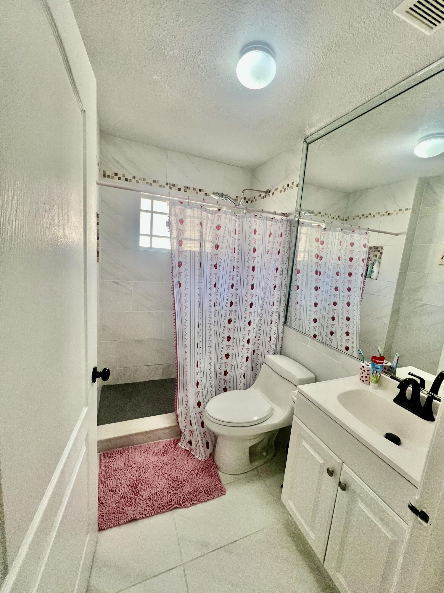 10903 West Okeechobee Road, Unit 201 Hialeah, FL 33018 - Photo 19 of 36 20260709_220316875_iOS