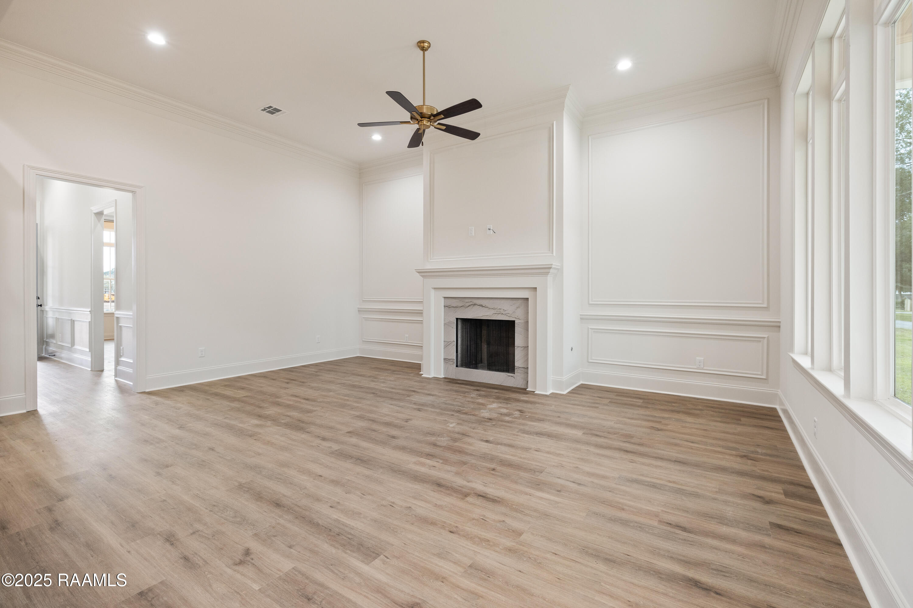 111 Porch View Drive Lafayette, LA 70508 - Photo 11 of 24 Living Room