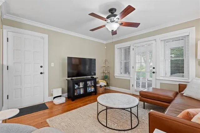 $225,000 | 5129 Wyandotte Street, Unit 1, Kansas City, MO 64112