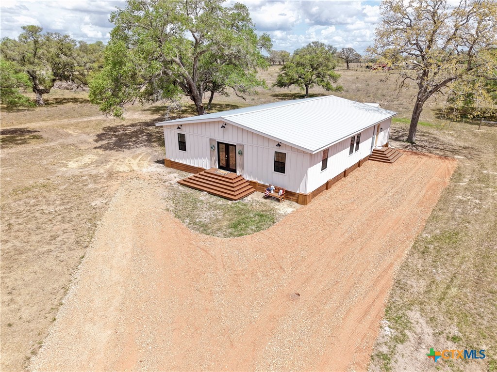 55 Rice Road Yoakum, TX 77995 - Photo 3 of 34