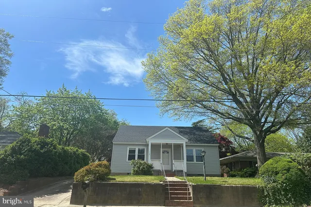 $2,500 | 115 Prospect Avenue, Easton, MD 21601