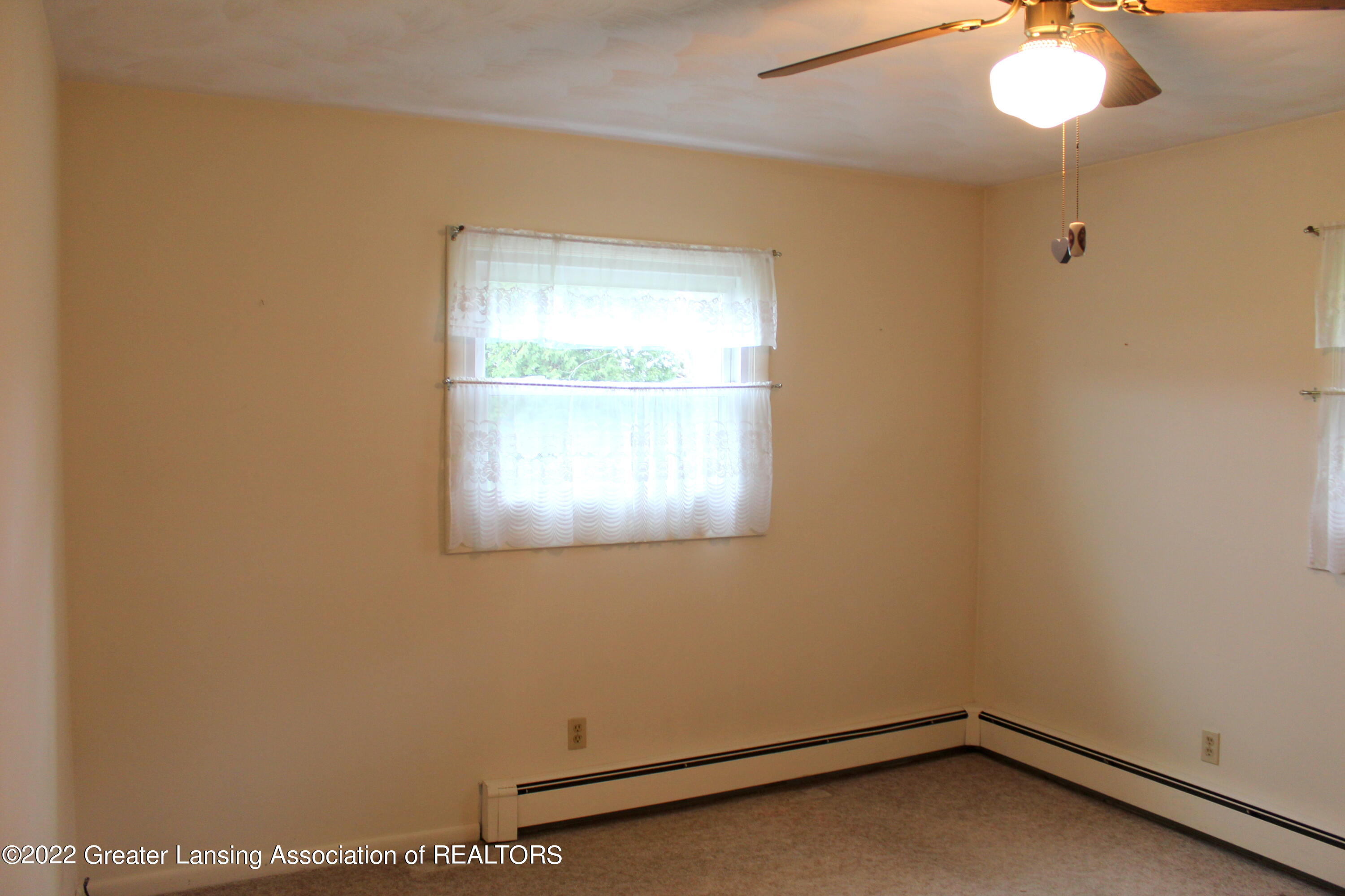 606 South Chester Road Charlotte, MI 48813 - Photo 24 of 36 IMG_2974