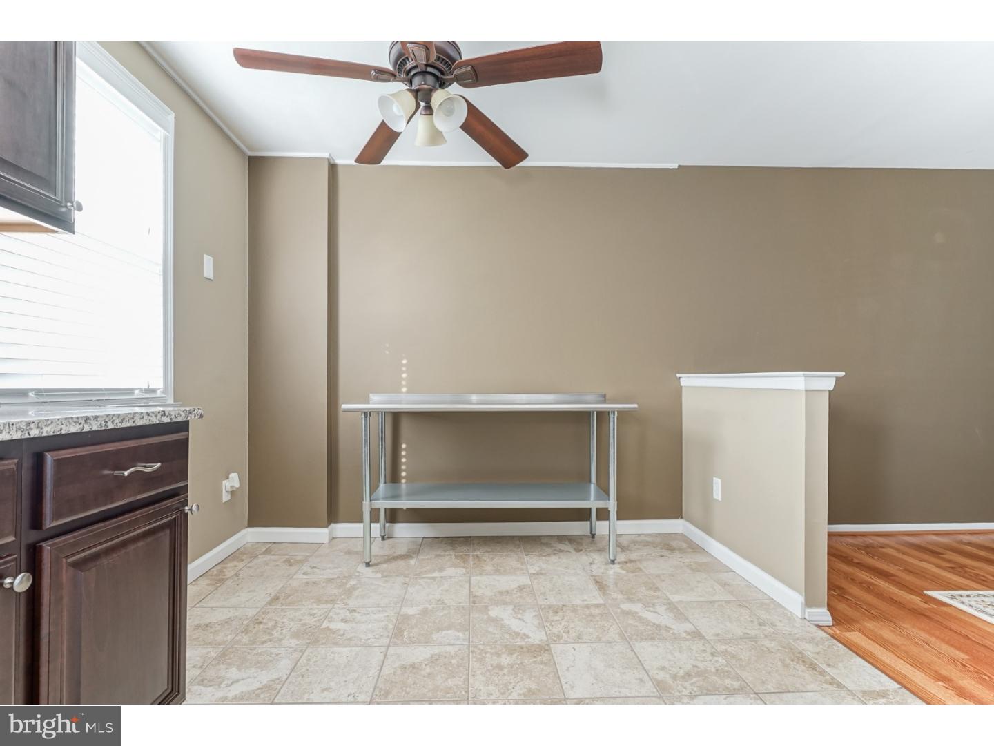 3574 Dows Road Philadelphia, PA 19154 - Photo 11 of 25 Kitchen