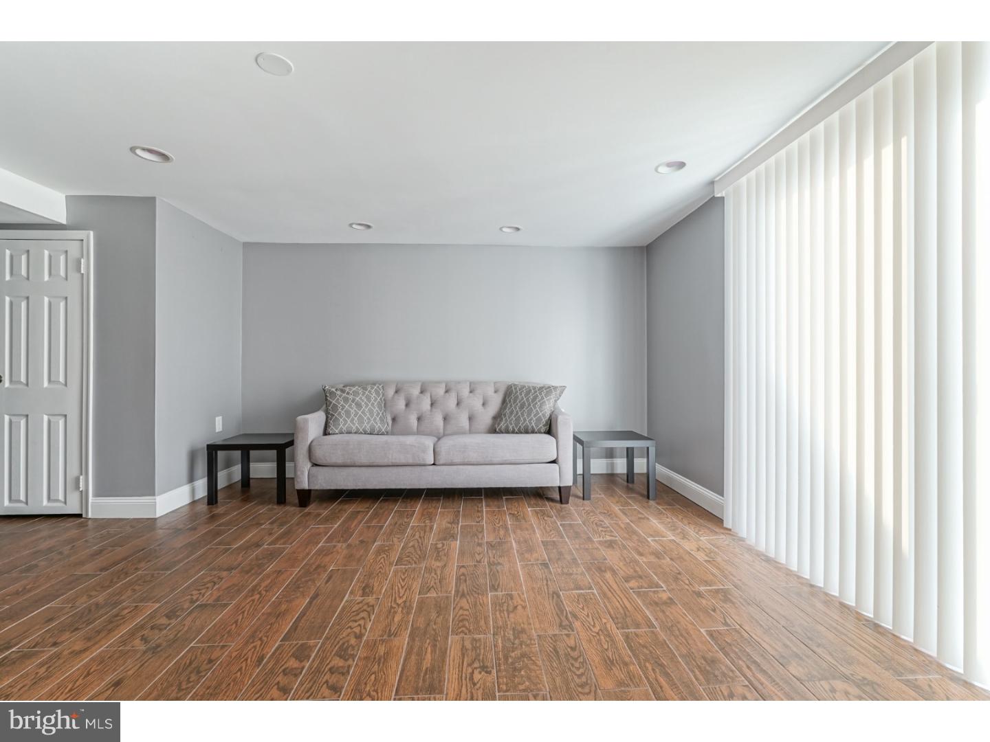 3574 Dows Road Philadelphia, PA 19154 - Photo 21 of 25 Family Room