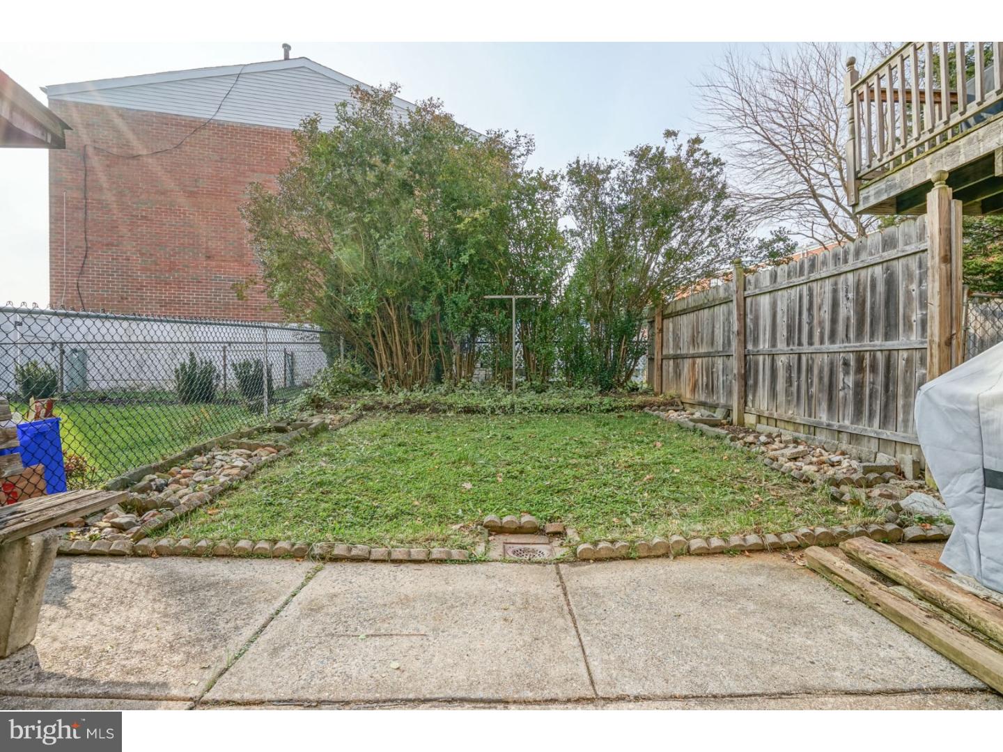 3574 Dows Road Philadelphia, PA 19154 - Photo 24 of 25 Back Yard