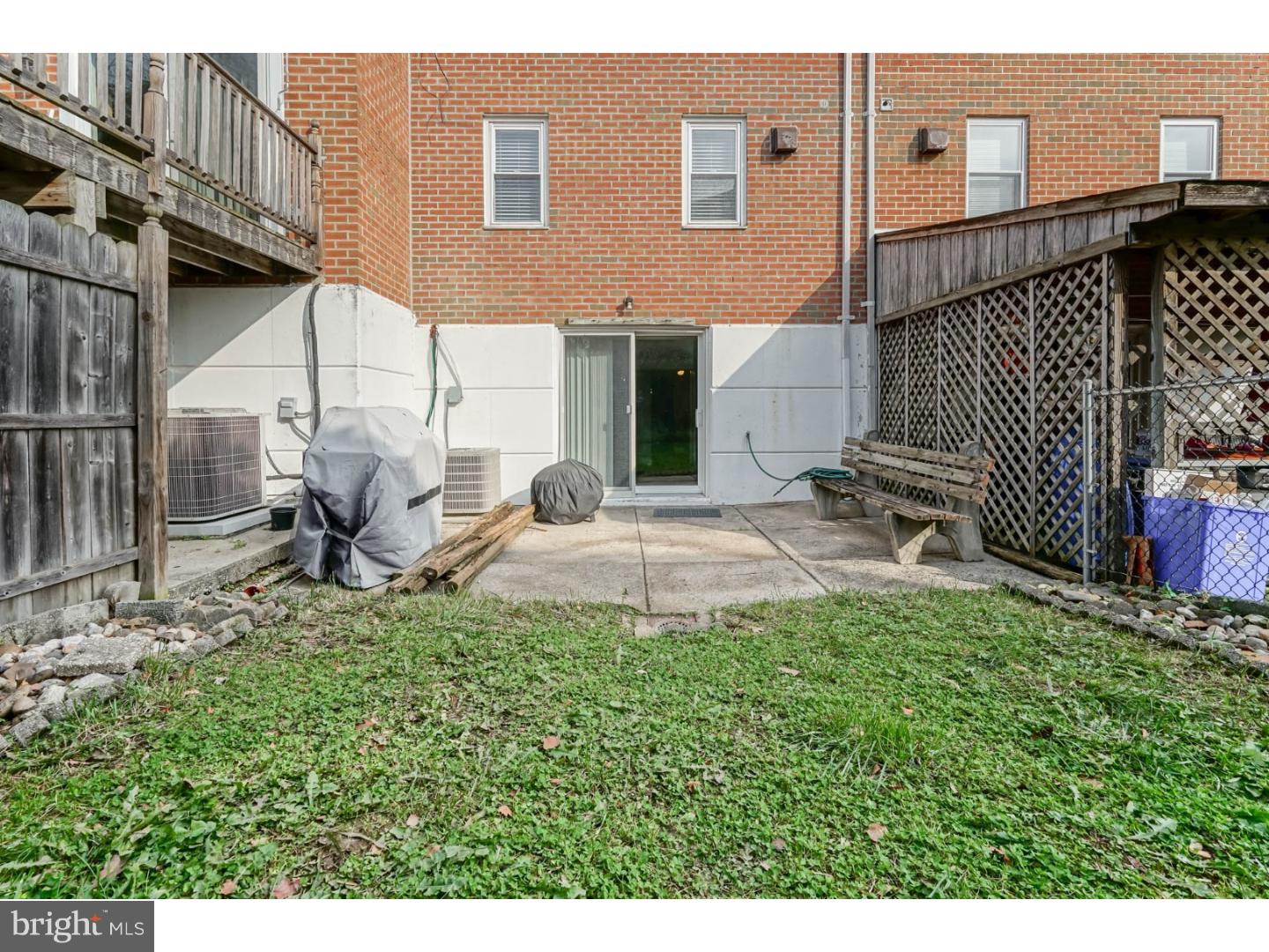 3574 Dows Road Philadelphia, PA 19154 - Photo 25 of 25 Exterior Back