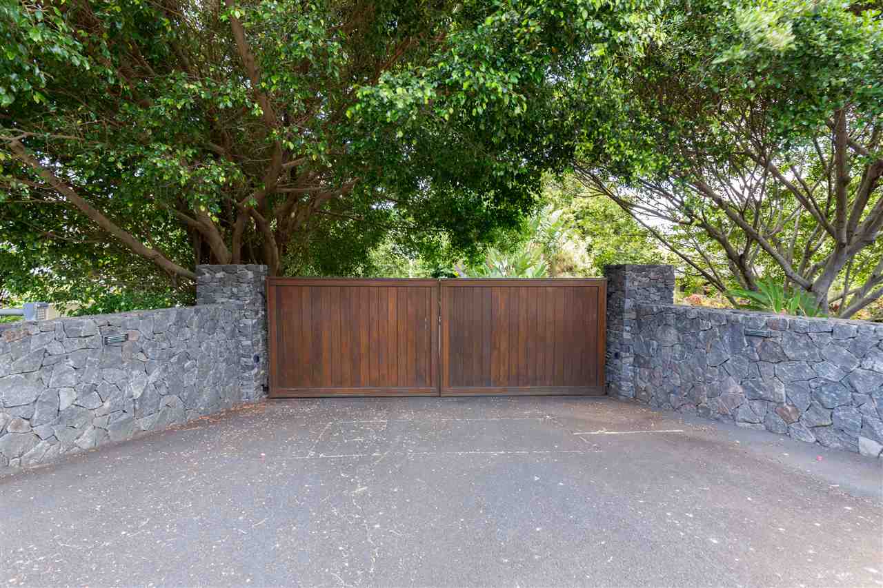 4025 Lower Honoapiilani Road Lahaina, HI 96761 - Photo 7 of 21 a view of backyard with tree