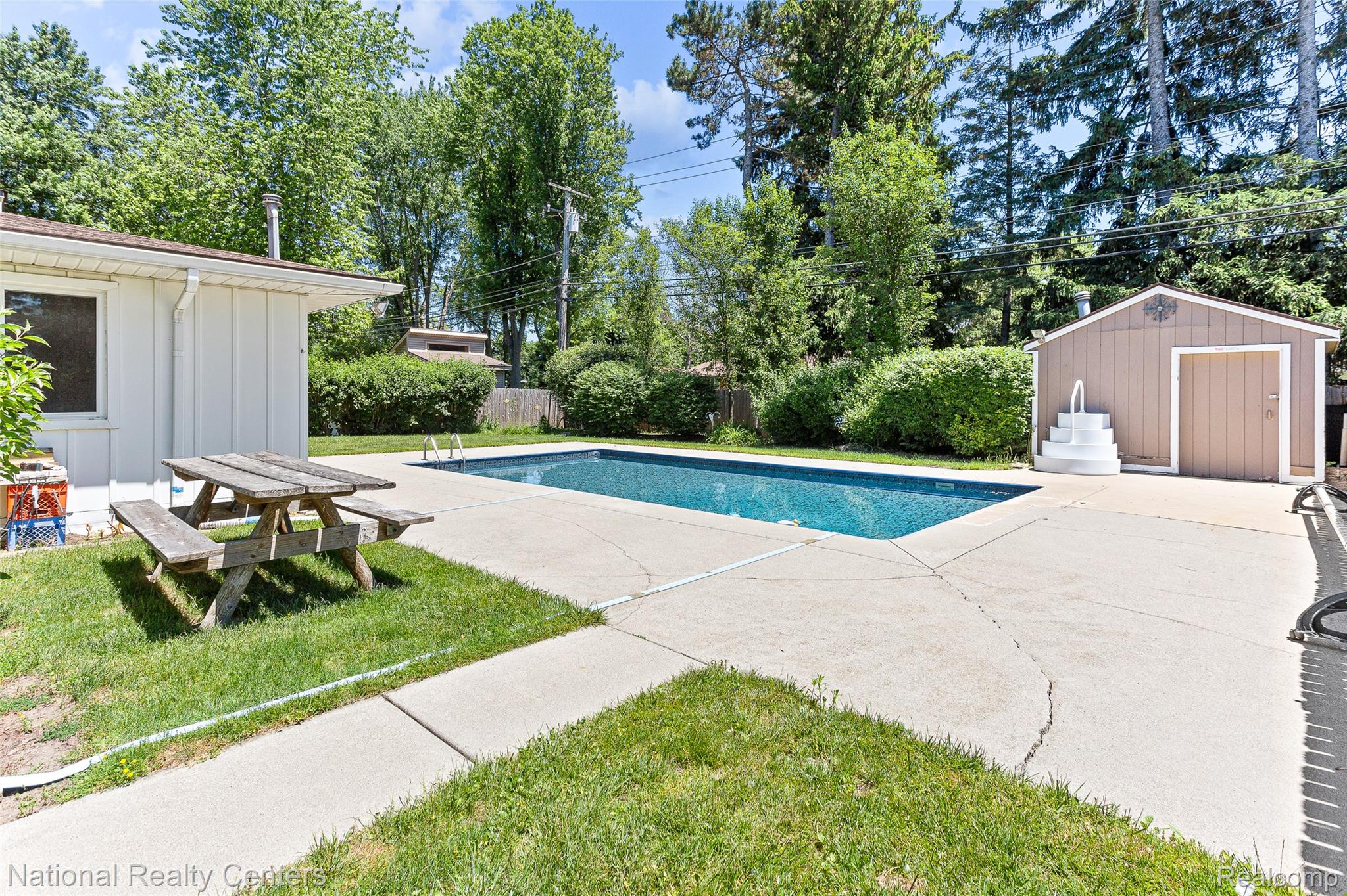 23950 Meadowbrook Road Novi, MI 48375 - Photo 26 of 39 IMG_4216.jpg