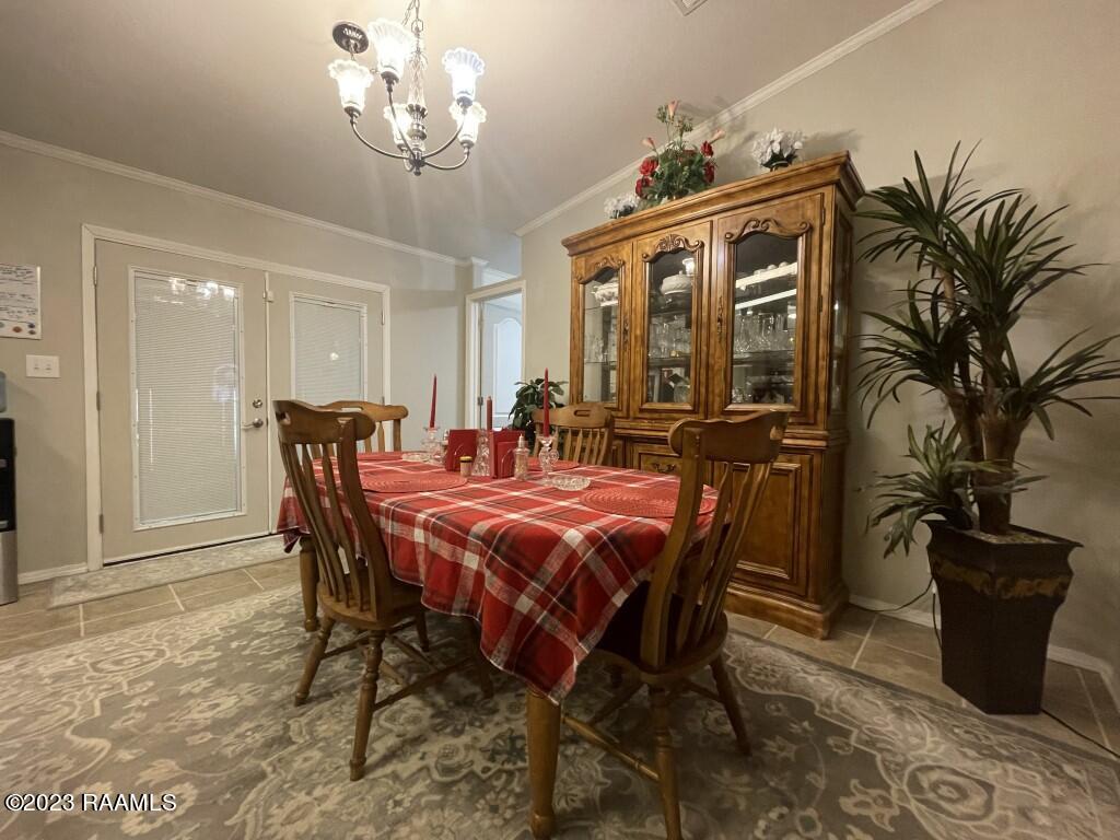 625 Hamm Street Franklin, LA 70538 - Photo 5 of 44 Photo Nov 03 2023, 10 51 33 AM (Medium)