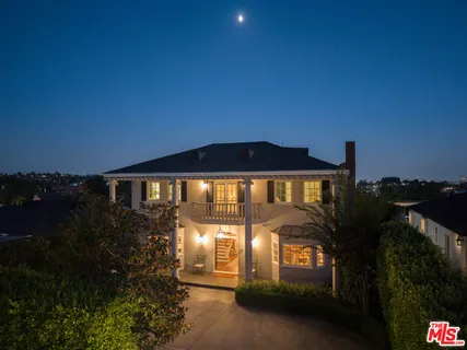 $4,595,000 | 4830 Los Feliz Boulevard, Los Angeles, CA 90027