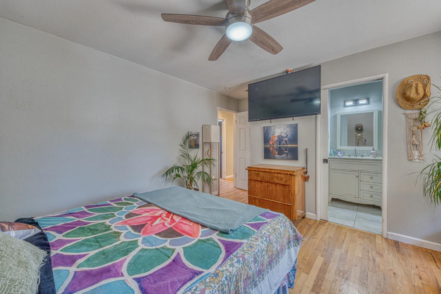 665 Paradise Road, Unit B Salinas, CA 93907 - Photo 13 of 31 Gallery Image 13