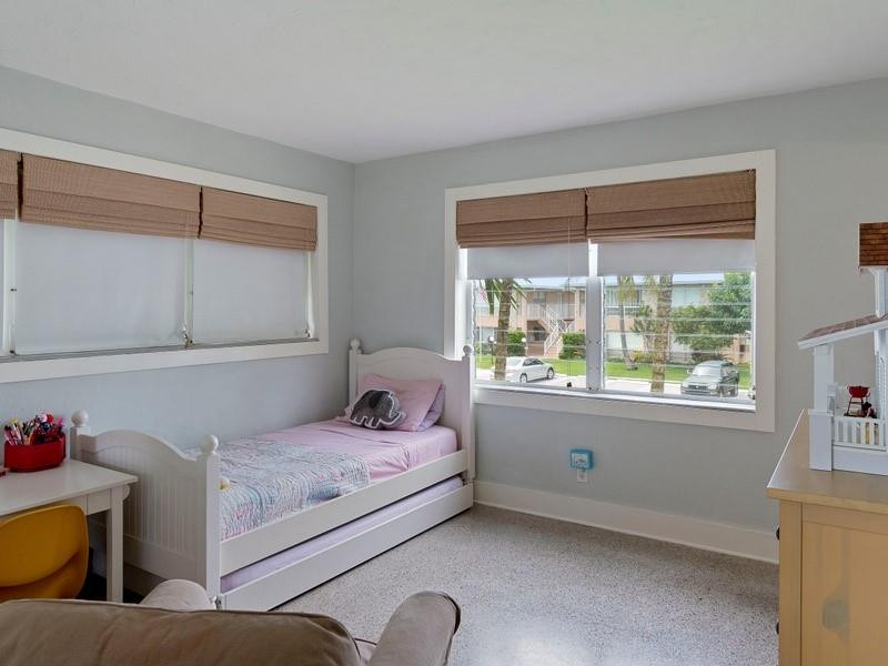 2755 Northeast 28th Avenue, Unit C2 Lighthouse Point, FL 33064 - Photo 9 of 13 Photo 9
