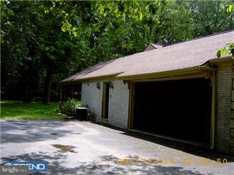 5732 South Deer Run Road Doylestown, PA 18902 - Photo 12 of 12 Garage