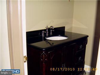 5732 South Deer Run Road Doylestown, PA 18902 - Photo 8 of 12 Bathroom