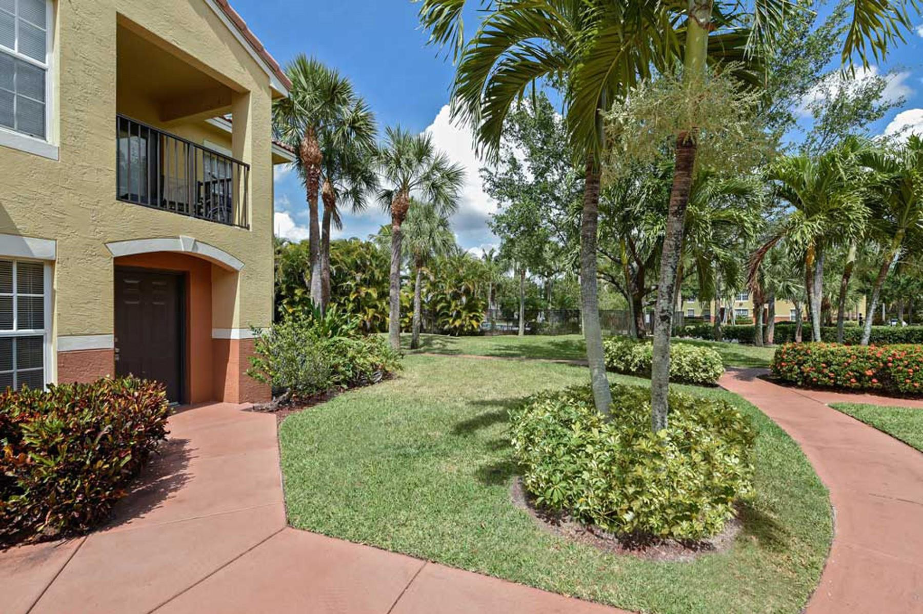10348 Fox Trail Road South, Unit 508 West Palm Beach, FL 33411 - Photo 12 of 15 Photo 12