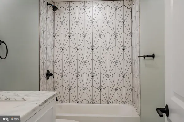 $2,195 | 21 Gay Street, Unit 304, Phoenixville, PA 19460