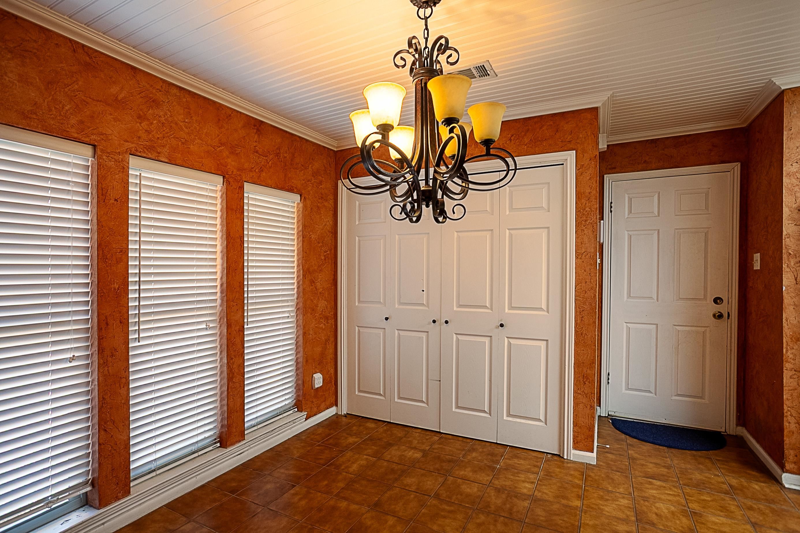 6235 Navajo Trail Beaumont, TX 77708 - Photo 11 of 35 Gallery Image 11