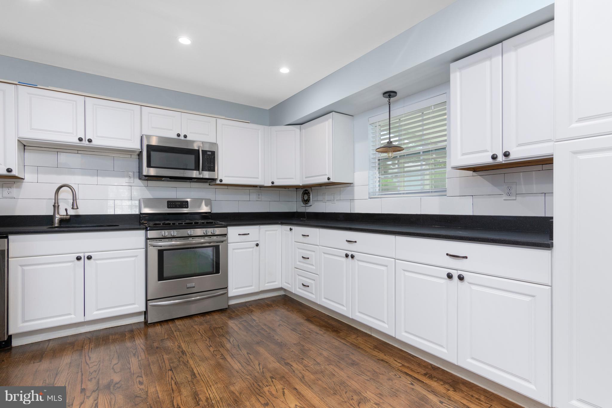 540 Maple Ridge Lane Odenton, MD 21113 - Photo 11 of 30 Kitchen