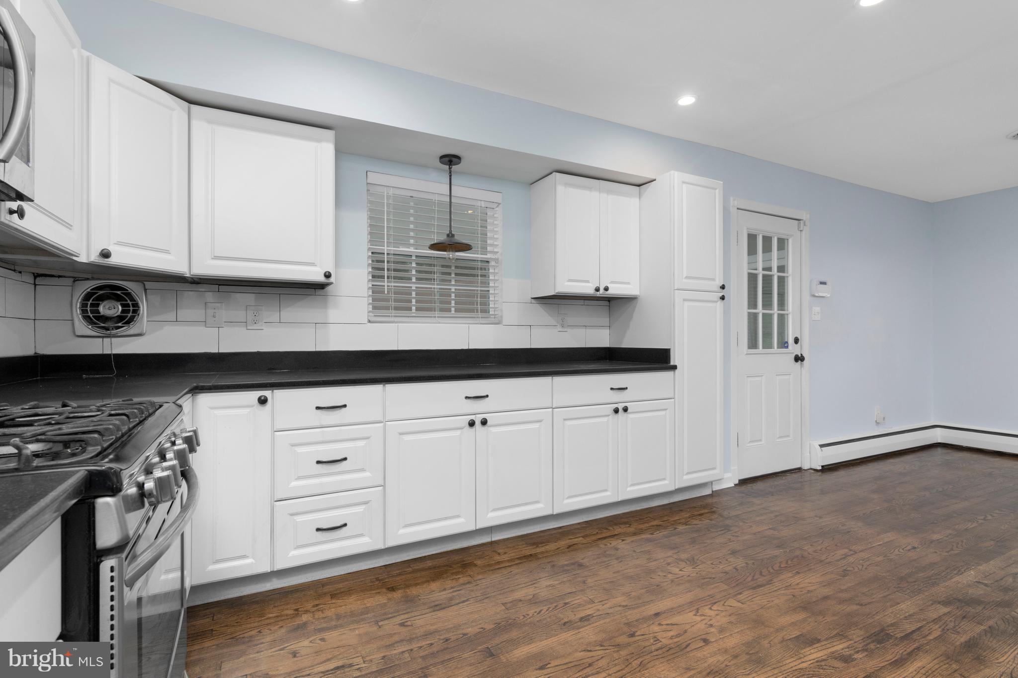 540 Maple Ridge Lane Odenton, MD 21113 - Photo 12 of 30 Kitchen