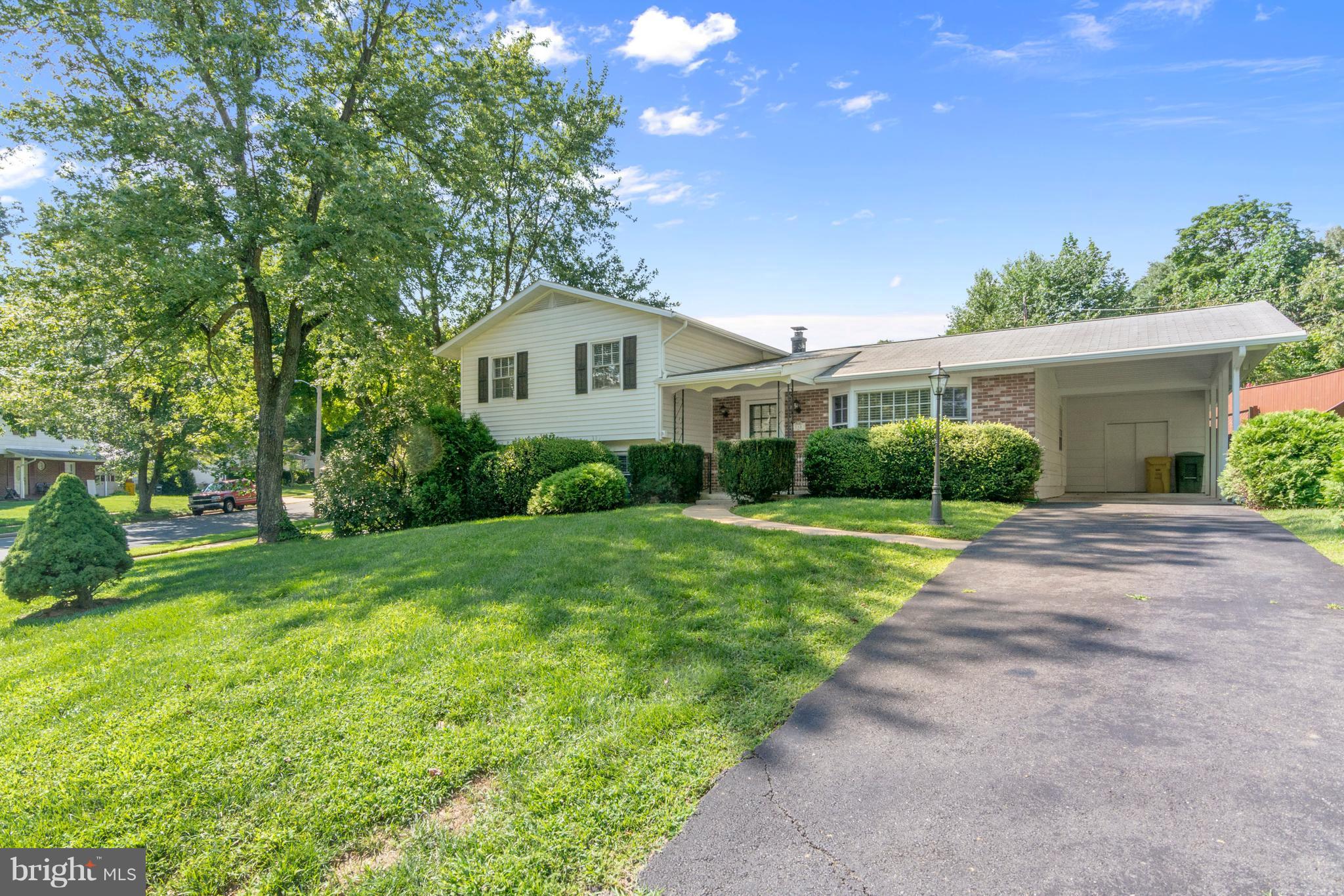 540 Maple Ridge Lane Odenton, MD 21113 - Photo 3 of 30 Exterior (Front)