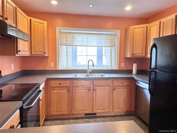 $3,000 | 4806 Ridgecrest Drive, Wappingers Falls, NY 12590