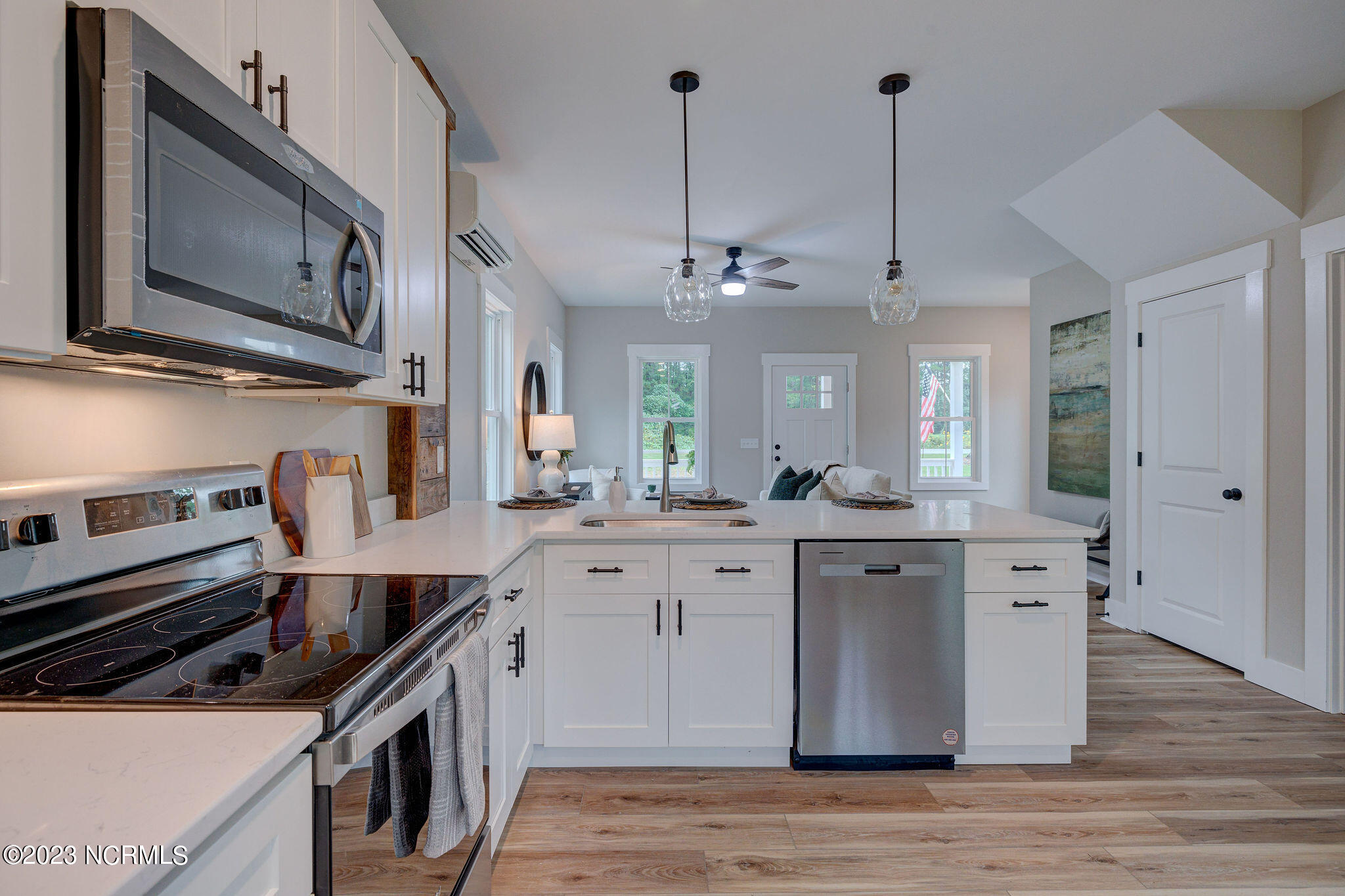 127 Spring Road Wilmington, NC 28401 - Photo 16 of 39 127 Spring Road Kitchen