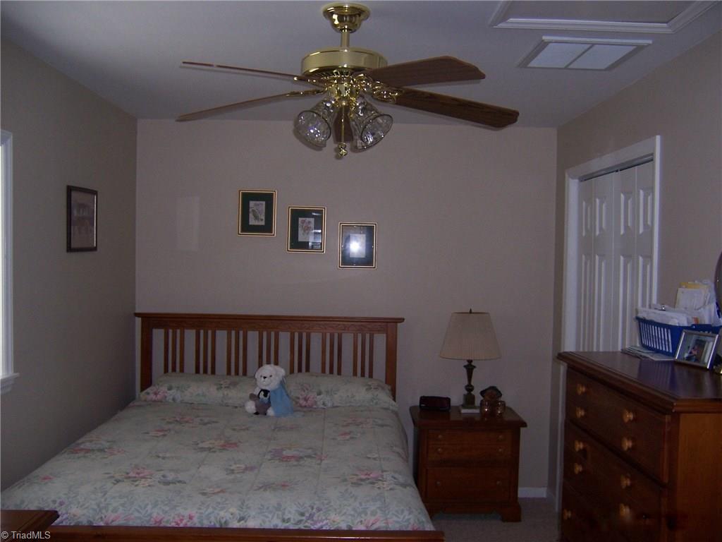 5255 Lone Oak Road Pfafftown, NC 27040 - Photo 9 of 12 Gallery Image 9