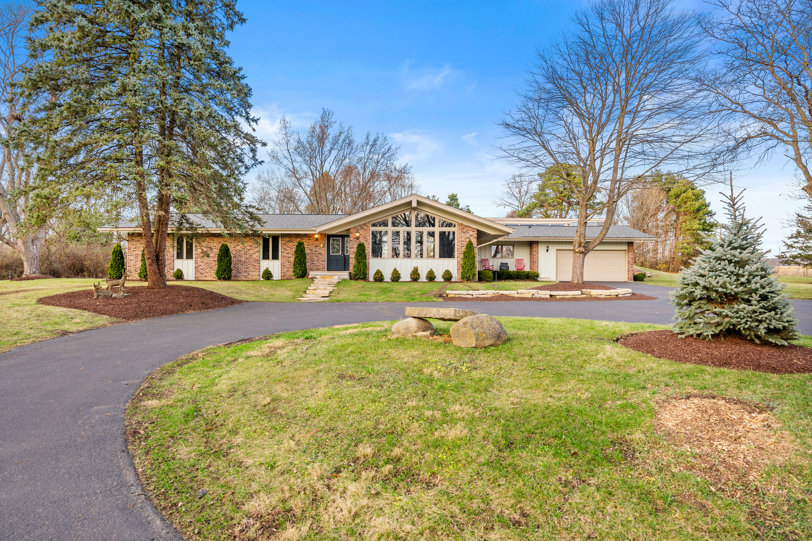 16306 Kishwaukee Valley Road Woodstock, IL 60098 - Photo 1 of 66 Gallery Image 1