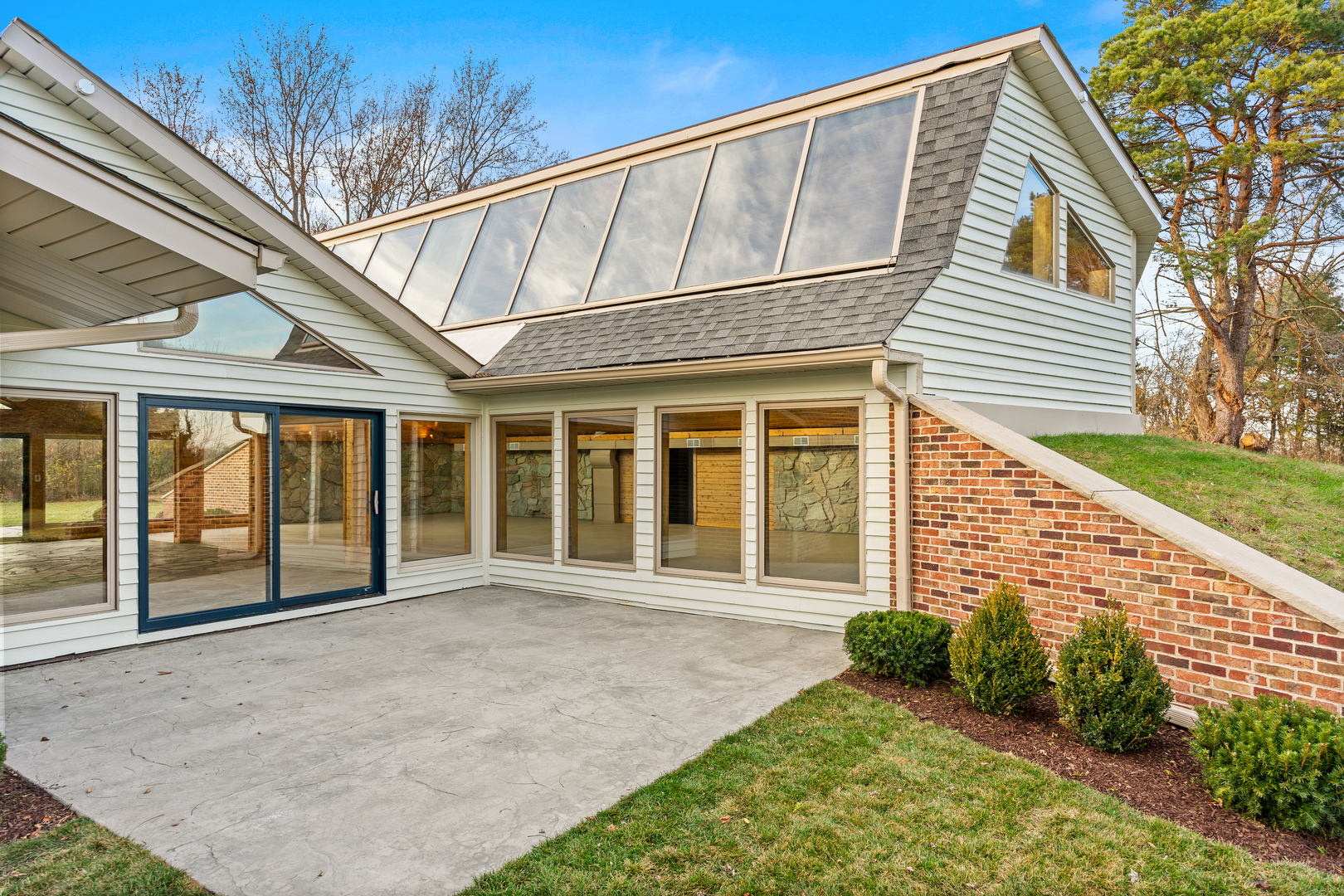 16306 Kishwaukee Valley Road Woodstock, IL 60098 - Photo 5 of 66 Gallery Image 5
