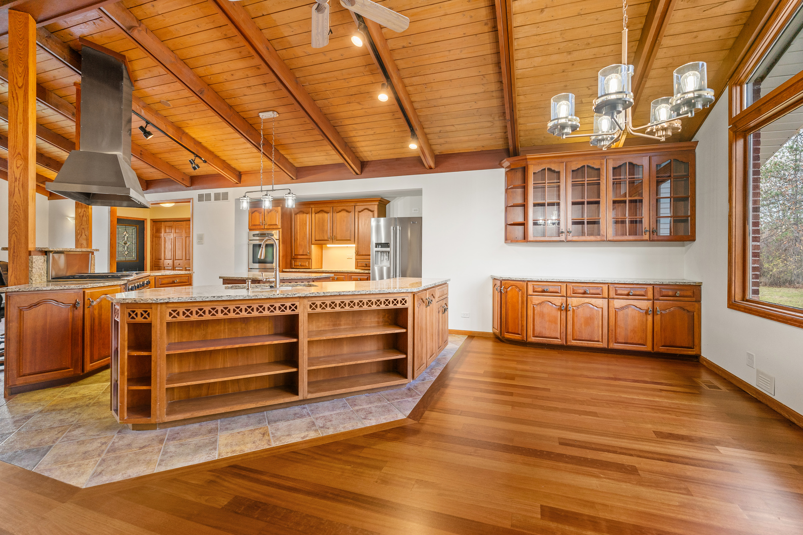 16306 Kishwaukee Valley Road Woodstock, IL 60098 - Photo 8 of 66 Gallery Image 8