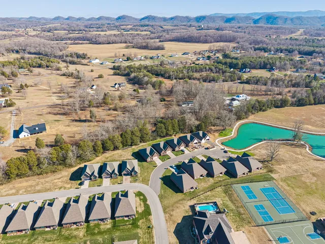 $409,900 | 219 Lake View Point, Englewood, TN 37329