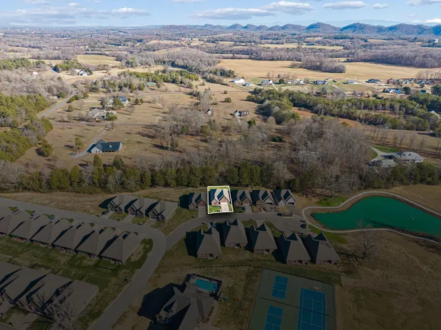 $409,900 | 219 Lake View Point, Englewood, TN 37329