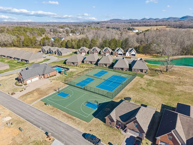 $409,900 | 219 Lake View Point, Englewood, TN 37329